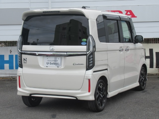 納車整備一式(法定12カ月点検)サービス！エンジンオイル交換！オイルフィルター交換！ワイパーゴム交換！キーレス電池交換は必ずサービスします。