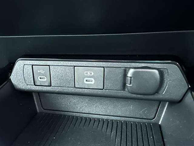充電用USB（Type-C）装備