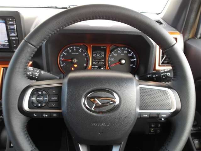 ドライバーに寄り添う快適な操作フィールをもたらすステアリングです。