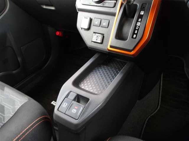 保証期間が終了した後も何かあった際はトヨタの全国サービスネットワークで修理いたします。