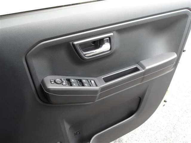 【クルマの状態を徹底検査して公開】中古車の総合評価や内外装の状態などをひと目で分かるよう、プロの検査員が実施した車両検査証明書をご用意しています。