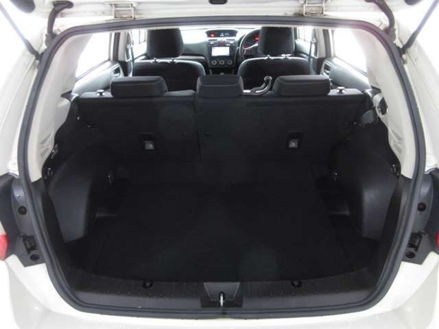 ☆整備・塗装・ルームクリーニング・外装磨きなどの各職人さんに心を鬼にし厳しい目と耳で確認しての納車、保証も無料付帯、お客様の安心・安全・乗ってからのコストが安くなる末永いカーライフのお手伝い致します☆