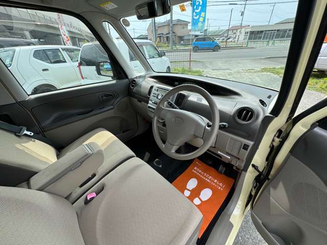 内装です☆納車前にクリーニングも実施致します☆