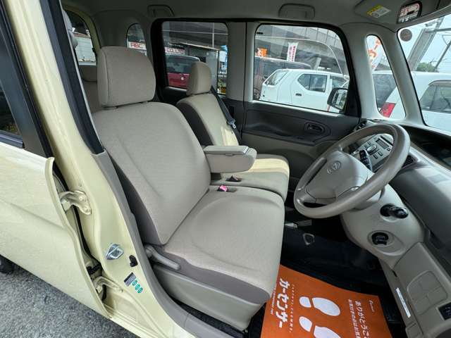 内装です☆納車前にクリーニングも実施致します☆
