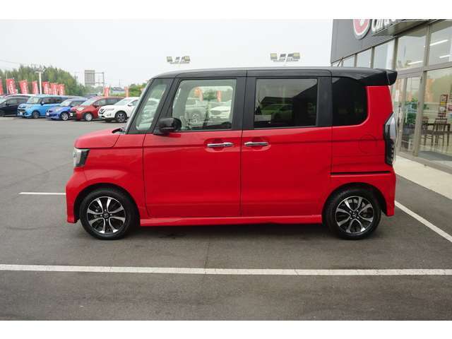 自動車保険も取り扱っています。お見積もりからでもOKです。お気軽にお問い合わせください。