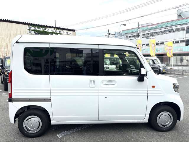 当店は自動車保険の正規代理店です！3社扱っておりますのでお客様に合った保険を提案させて頂きます！もしもの事故の際も当店にお任せください！アフターサービスが充実しておりますのでご安心ください！
