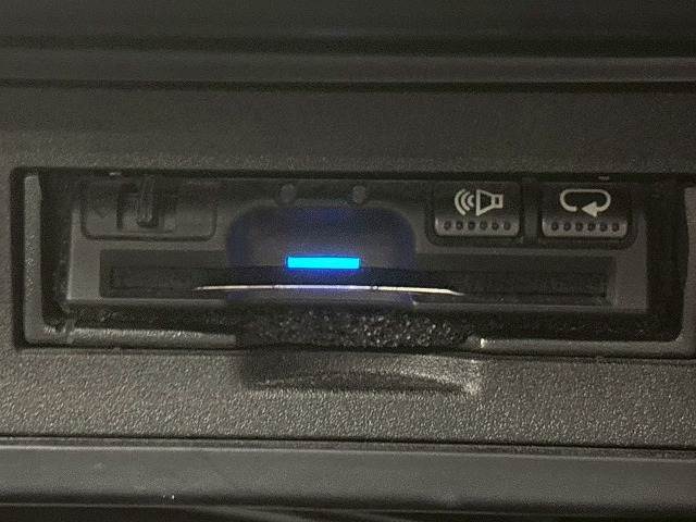 【ビルトインETC】で有料道路の利用はもちろん、大切な見た目もスタイリッシュになっております。