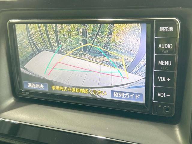 【バックカメラ】駐車時に後方がリアルタイム映像で確認できます。大型商業施設や立体駐車場での駐車時や、夜間のバック時に大活躍！運転スキルに関わらず、今や必須となった装備のひとつです！