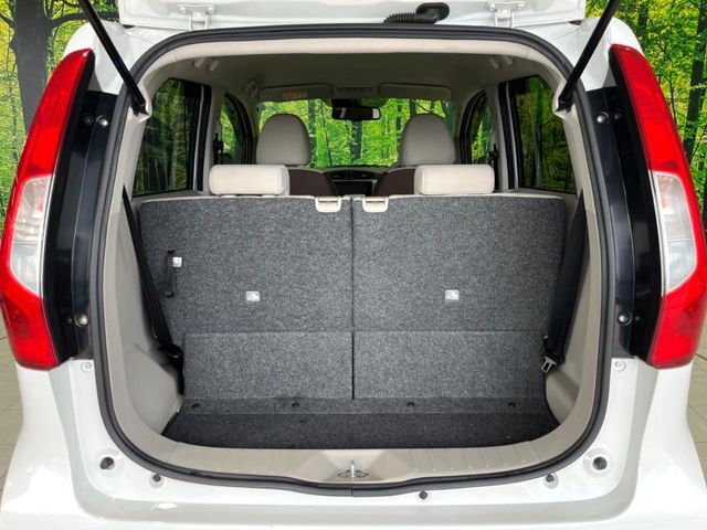普段のお買い物や通勤、送迎等に十分な荷室スペースを確保しております。セカンドシートを倒すと、大きな荷物の積載も可能です♪