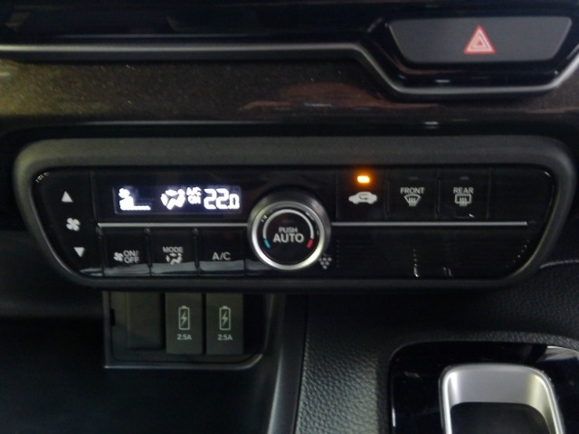 オートエアコンタイプなので細かい操作なしで快適温度に調整してくれます。季節の変わり目のわずらわしさはありませんね♪