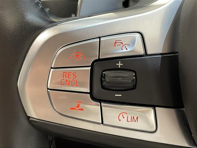 【外装左斜前】在庫の確認はお電話でも承っております。【メルセデスベンツ BMW アウディ フォルクスワーゲン ポルシェ クライスラー ジープ キャデラック フィアット プジョー ルノー アバルト ボルボ ジャガー】