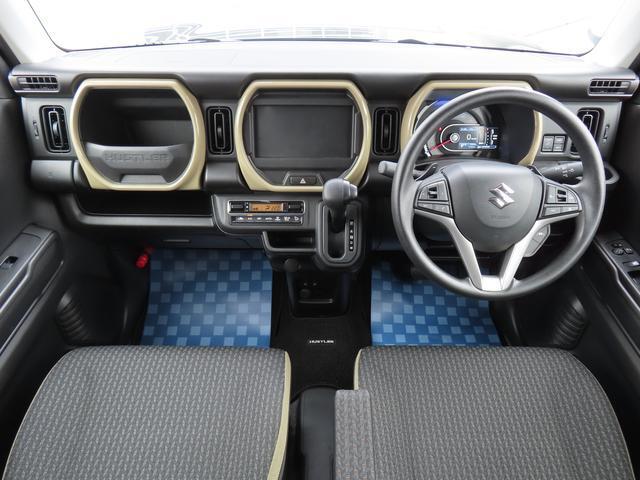 【室内】黒を基調とした落ち着いた室内です☆