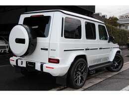 レーダーセーフティーPKG・AMGパフォーマンスエグゾーストシステム・AMGパフォーマンスステアリング（Edition55ロゴ入り）・クラシックレッド×ブラックナッパーレザーシート・シートヒーターベンチレーター