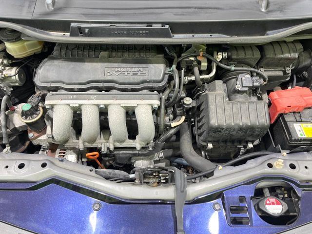 親切・丁寧な専門メカニックスタッフが応対！・車検・点検整備・事故等の修理などアフターサービスも安心。お車のカスタマイズもネクステージのサービススタッフまでご相談ください！