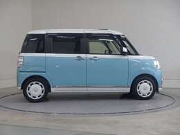 両側パワースライドドア付きだから、狭い駐車スペースなどでの 乗り降りラクラク！小さなお子さまのいるご家庭には嬉しい装備。