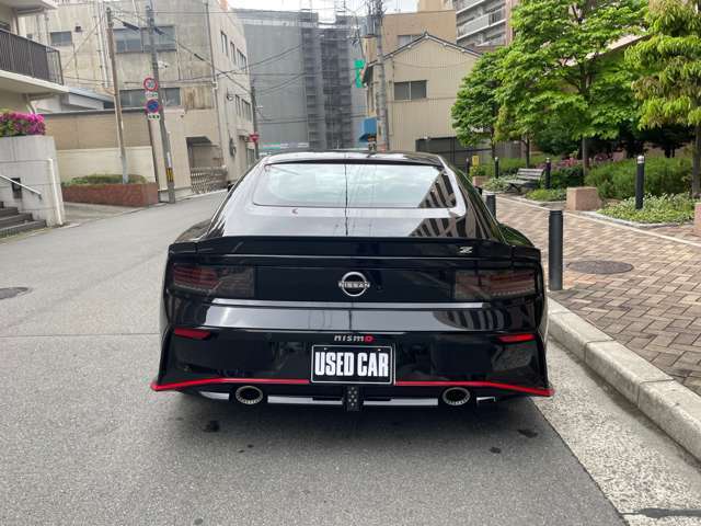 NISMO専用リアバンパーにNISMO専用デュアルエキゾースト