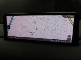 ナビSD装着済みですので、ご納車後は直ぐにナビのご使用が可能です。ぜひこちらのCX-8で沢山の想い出を重ねてくださいね。