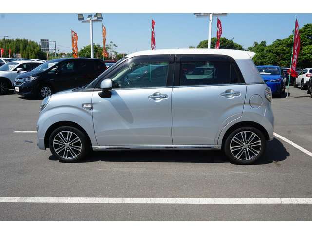 自動車保険も取り扱っています。お見積もりからでもOKです。お気軽にお問い合わせください。