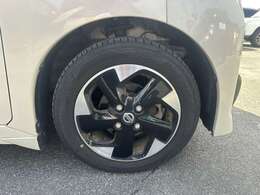 万一の衝突に備えて、いつでも安心して運転できるようエアバックシステムなどの安全装備を標準搭載！！