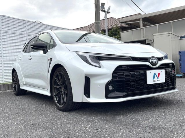 大好評のボディコーティング「弾スプラッシュコート」もご納車までに施工可能。通常のガラスコートと異なる、耐久年数6年の無機質ガラスコーティングが、ボディをキレイな状態に保ってくれます。