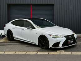 来店前にはお手数ですが一度ご連絡をお願いします。車両販売の他に、納車や仕入れ、塗装にカスタムなど様々な業務を行っているため場合によっては店舗に不在の場合がございます。何卒宜しくお願い致します。