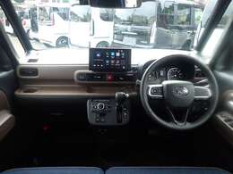 全国登録・お納車を実施しております。「納期は最短2日！」大手陸送会社との連携でご遠方のお客様にもスピードお納車が可能！ぜひ一度、WEST神戸垂水店にお見積もりのご依頼ください♪全力でお答えします！