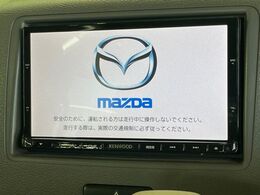 【純正ナビ】人気の純正ナビを装備しております。ナビの使いやすさはもちろん、オーディオ機能も充実！キャンプや旅行はもちろん、通勤や買い物など普段のドライブも楽しくなるはず♪