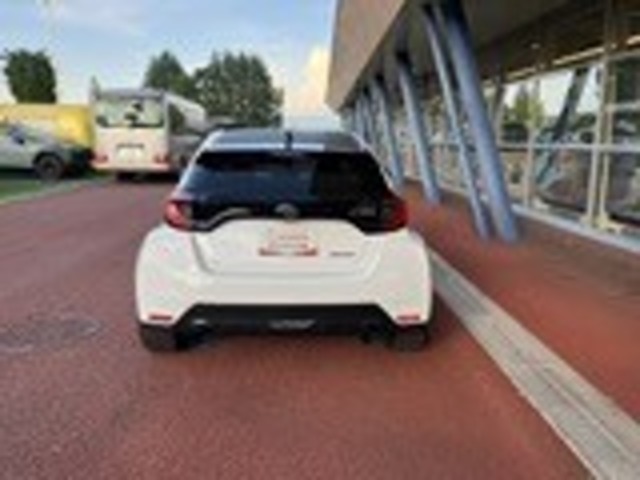 国産ディーラーだから可能な『良質』で『安心』なU-Carを、お客様に提供しております。また遊び心溢れるカスタマイズの提案、アウトドアライフのご案内もお任せ下さい。