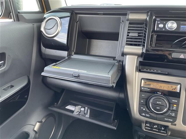 車検証ケースや、日頃使う小物類の収納に便利ですね！
