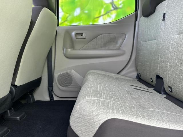 WECARSでは各商談席に大型モニターをご用意しております！見やすい大画面でゆったりと全国の在庫をご覧いただけます！是非ご来店お待ちしております！