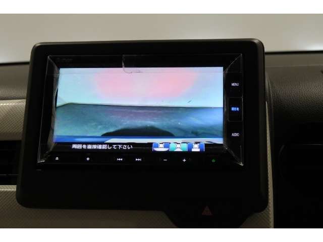 ◆◆バックカメラの画像です。車庫入れの安心感がアップしますね☆
