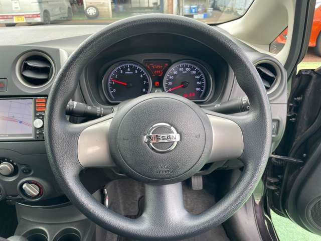 シンプルな3本スポーク