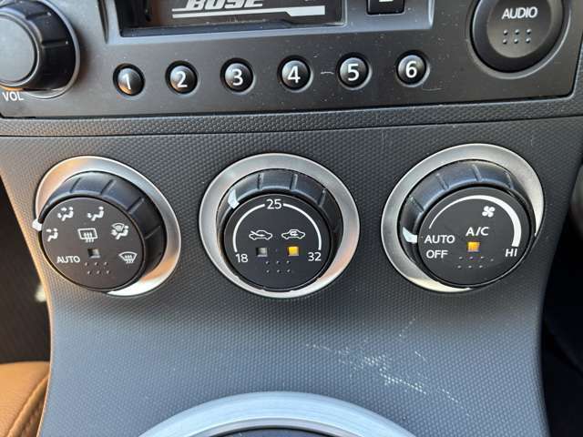 こちら運転席周りの操作部分の写真になります。各部しっかり動作の確認をしておりますので、ご安心だくさい。