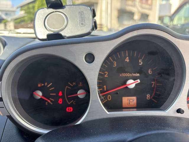 こちらメーター周りの写真になります。しっかりチェックをしております。ガリバーではメーター改ざん、走行不明の車は一台もありません。お客様が安心できる車両のみを取り扱っております！