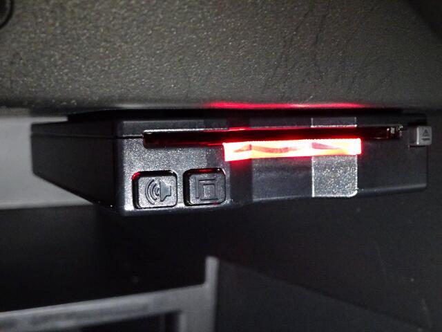 ETC搭載です。有料道路の料金所で停車する事なくスムーズに通過できます。