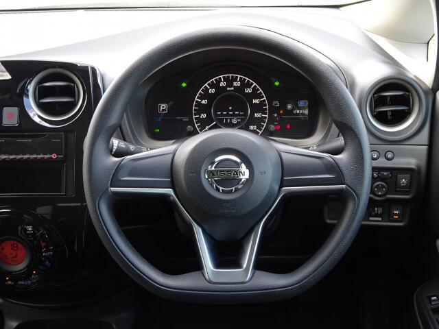 ステアリング周り。