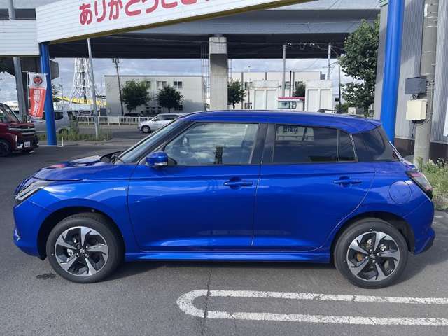 サイドアンダースポイラー付。