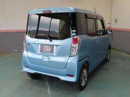 プライバシーガラスで強い日差しもカット■暑い夏の日でもエアコンが良く効き、大切なお荷物も外から見えにくいです★