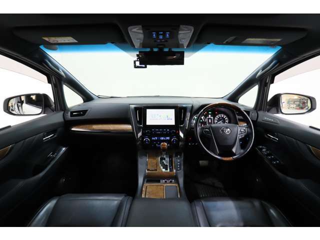 【高品質な中古車を適正価格で】「買ってすぐに多額の修理費がかかった」「アフターサービスが無かった」「高額なオプションを提示された」このような事が無いよう、高品質な中古車を適正価格で販売しています。