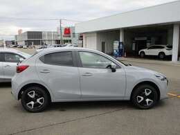 凛とした雰囲気、堂々としたデザインは所有する方だけでなく、見る方も魅了します