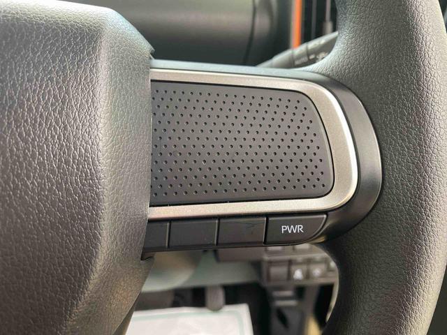 軽自動車はもちろん、乗用車、商用車、福祉車両や他銘柄のお車など、豊富なラインアップで取り揃えております。スタイルも走りも多彩なクルマの中から、お客様にぴったりの1台がきっと見つかります。