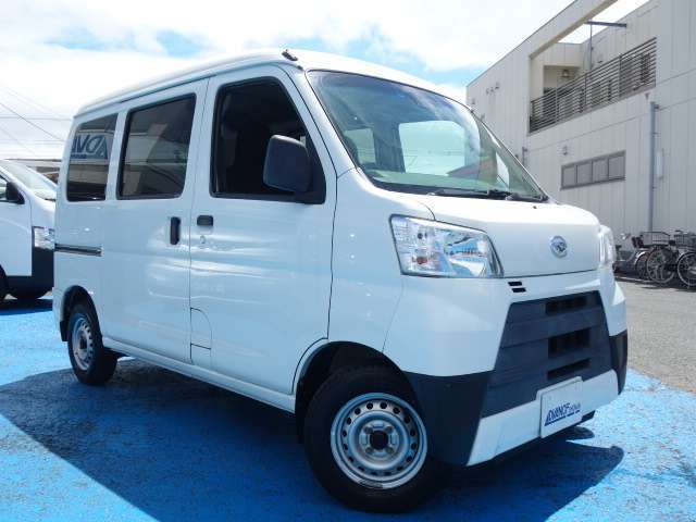 当店はJU（一般社団法人日本中古自動車販売協会連合会）に加盟し、公平・公正な営業に努めております。