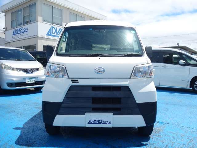 当店の中古車をご覧いただきありがとうございます。神奈川県茅ケ崎市の中古車販売店『アドバンス湘南』でございます。当店選りすぐりの中古車をじっくりご検討ください。