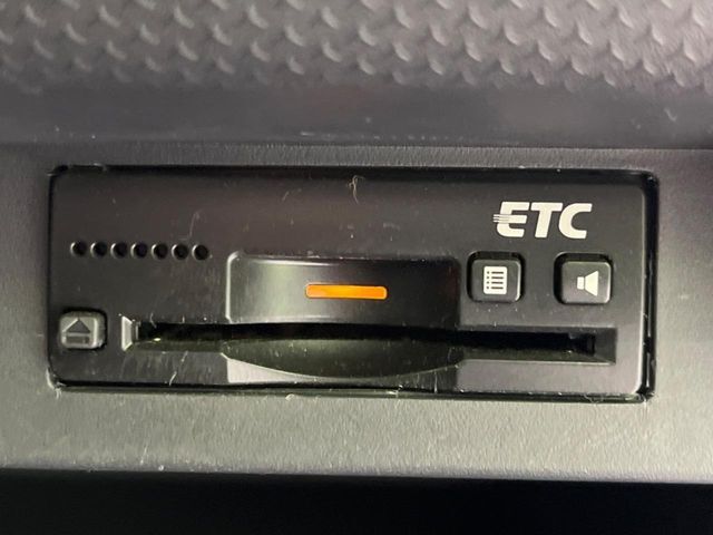 【ETC】高速道路の料金所をストレスなく通過！話題のスポットやサービスエリアに多い「スマートIC」利用時は必須のアイテムです。当店でセットアップを実施、ご納車当日からすぐにご利用いただけます！