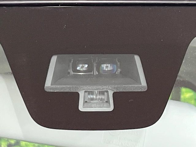 【スズキ　レーダーブレーキサポート】走行中に前方の車両等を認識し、衝突しそうな時は警報とブレーキで衝突回避と被害軽減をアシスト。より安全にドライブをお楽しみいただけます。