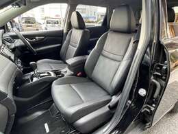 助手席、目立つシミ汚れも少なく、良好な状態になっております★