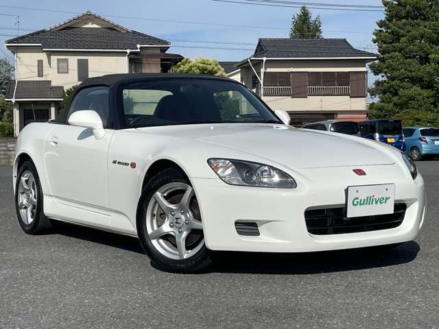 【拠点工場の設備】拠点のガリバー関東商品化センターは、車検・整備はもちろん板金・クリーニング設備までを網羅。大型設備でスポーツカー選びをサポート致します。