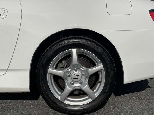 【納車整備メニュー】法定点検項目に追加し装備品等のクオリティチェックを実施。また、安心してお乗り頂くためにAftermarket品等各仕様の保安基準適合検査を行い必要な対策は実施してご納車しています。