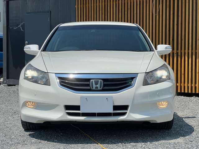 お車のご購入と同時に任意保険のご相談も可能！お客様のご希望やライフスタイルに合わせて、ぴったりな保険プランをご提案します。面倒な手続きをまとめてお任せいただけるので、スムーズにお乗り出しいただけます！