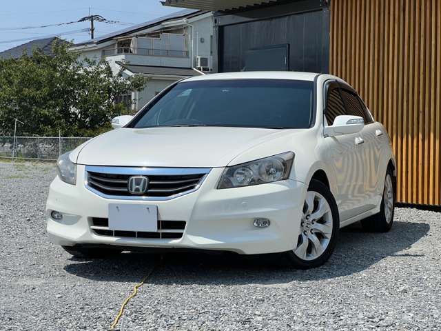 疑問はその場で解決！「車のこと、よく知らない…」そんな方も大歓迎！車の特徴や中古車の選び方まで一つひとつ丁寧にご説明しますので、どんな小さなことでもお気軽にお尋ねください。